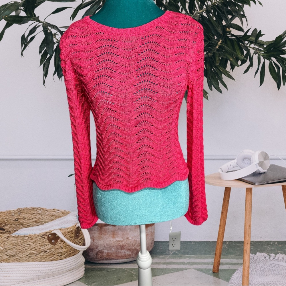 Versona Crochet Crop Top